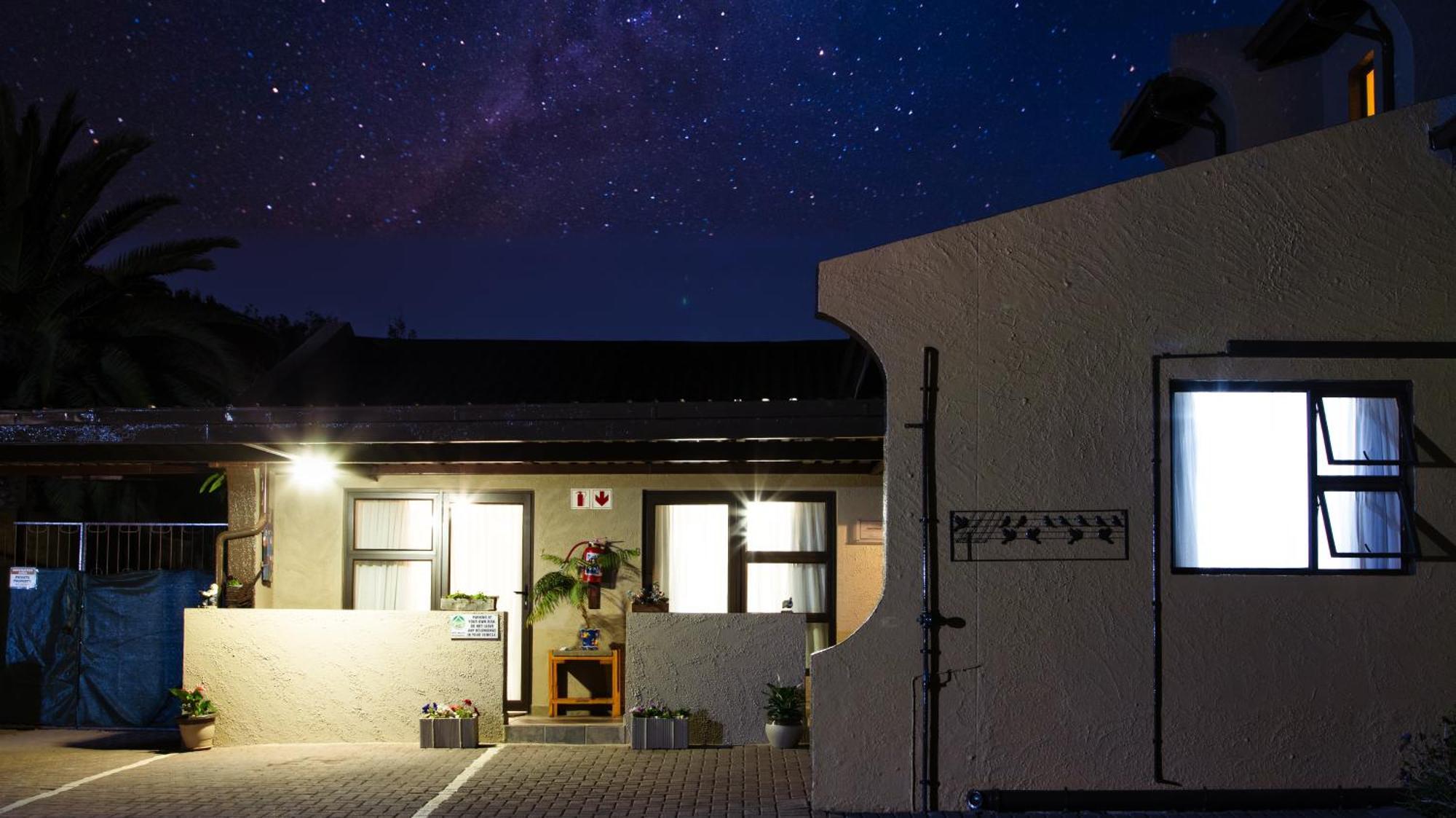 Woodpecker'S Inn Guest House Kempton Park Extérieur photo