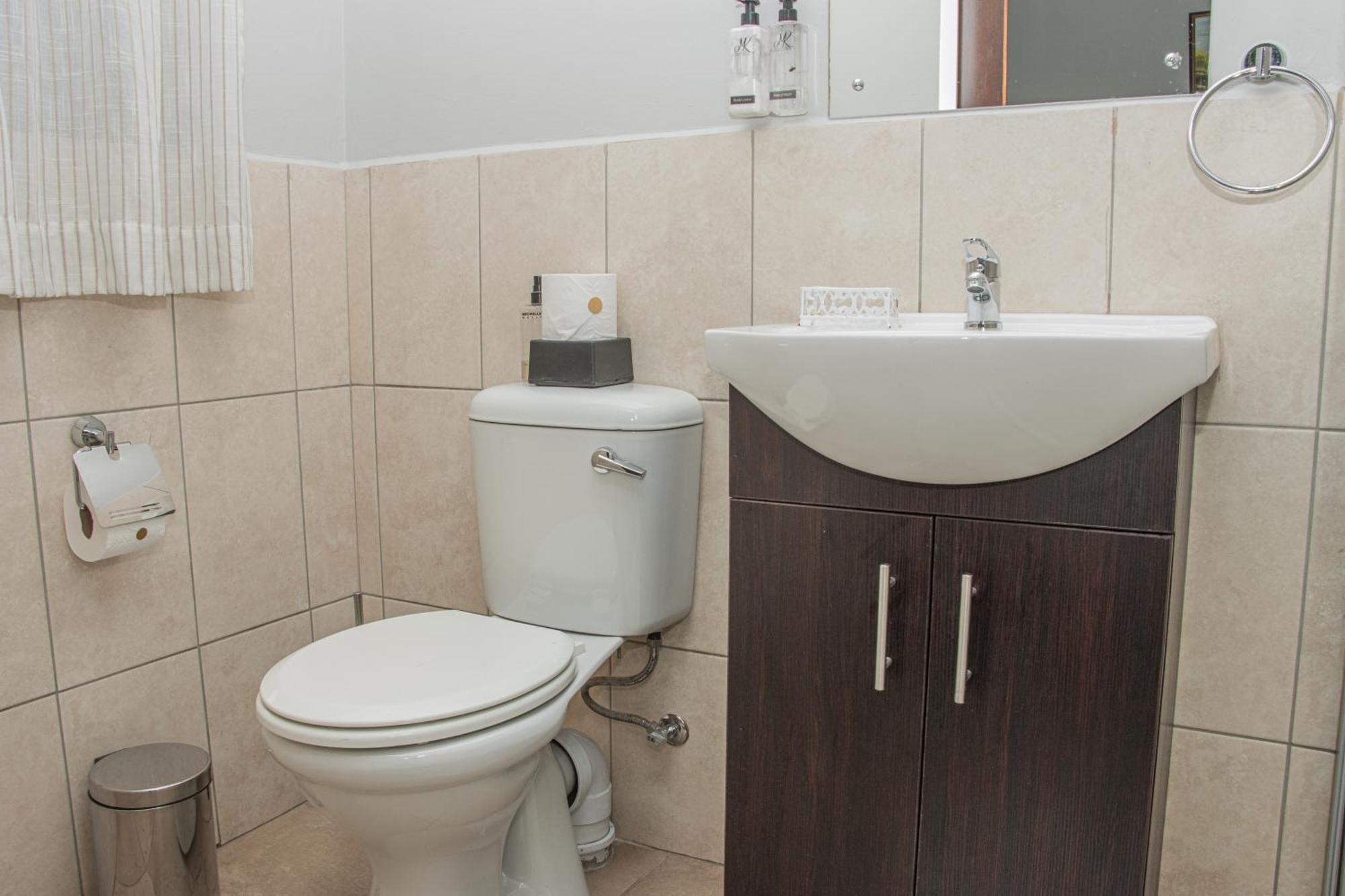 Woodpecker'S Inn Guest House Kempton Park Extérieur photo